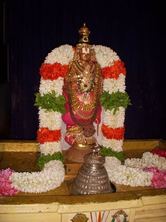 🌼 Bhutat Āzhvār — The Flame of Divine Intensity